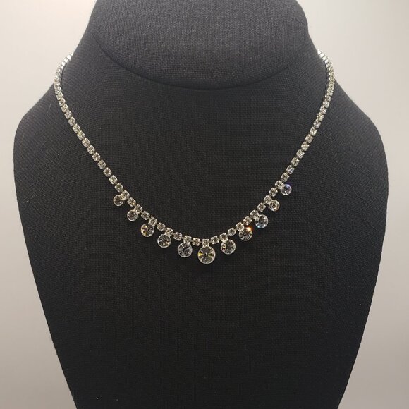 Vintage Silver Tone Graduated Round Clear Crystal and Rhinestone Choker Necklace - Picture 8 of 12